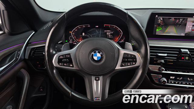 BMW 5-Series 2020 — photo 13