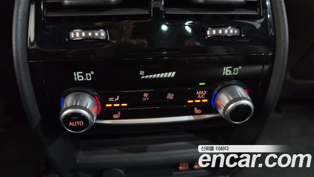 BMW 5-Series 2020 — photo 18