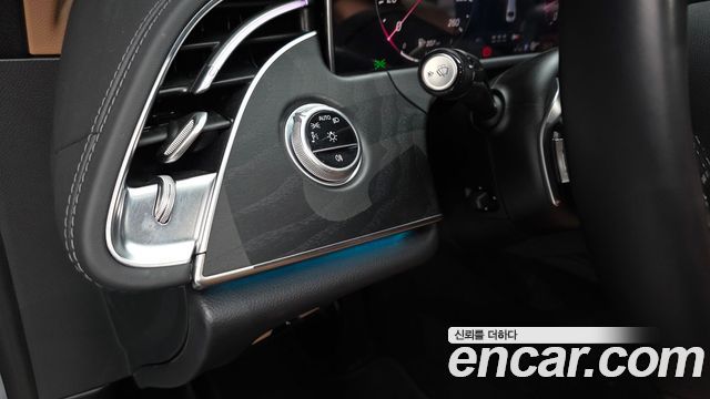 Mercedes-Benz E-Class 2025 — photo 30