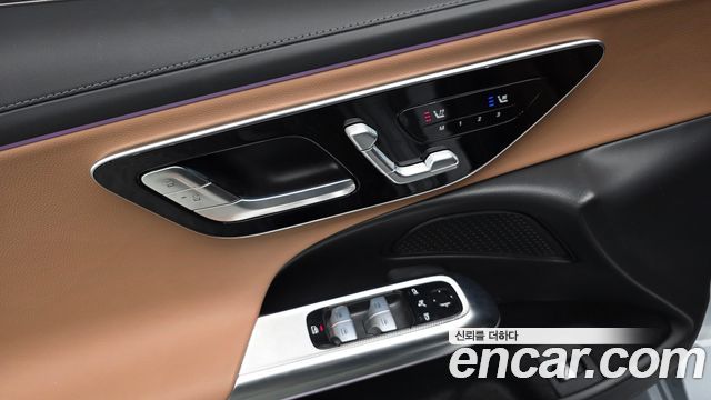 Mercedes-Benz E-Class 2025 — photo 34