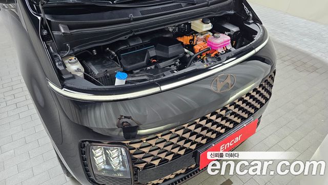 Hyundai Staria 2025 — photo 6