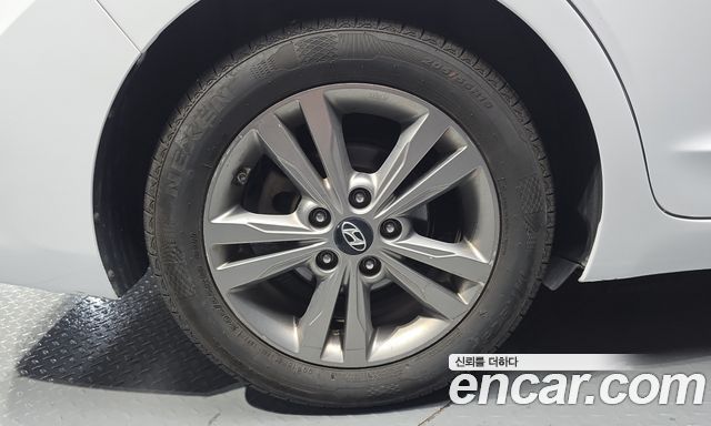 Hyundai AVANTE 2016 — photo 5