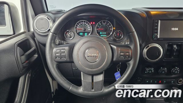 Jeep Wrangler 2016 — photo 19