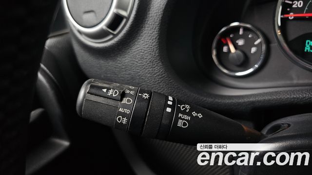 Jeep Wrangler 2016 — photo 23