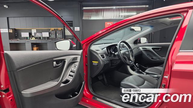 Hyundai AVANTE 2014 — photo 13
