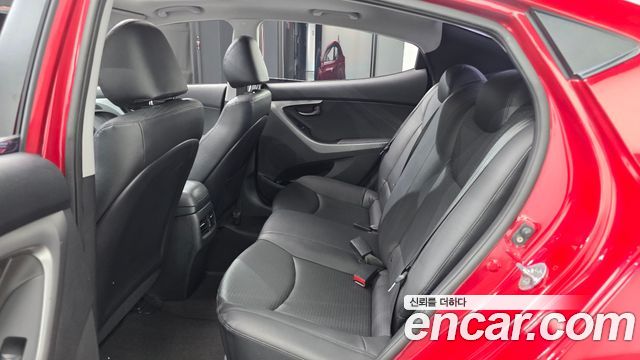 Hyundai AVANTE 2014 — photo 18
