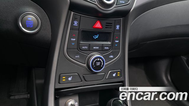 Hyundai AVANTE 2014 — photo 24