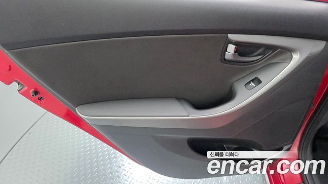 Hyundai AVANTE 2014 — photo 15