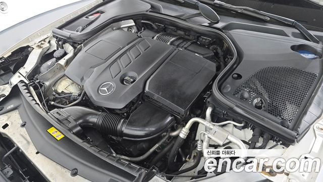 Mercedes-Benz E-Class 2018 — photo 6