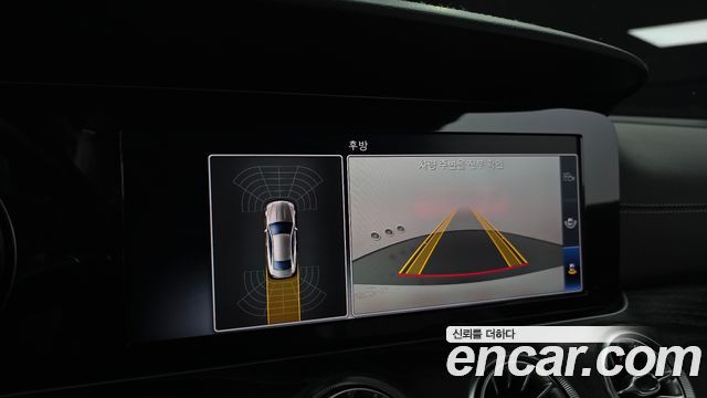 Mercedes-Benz E-Class 2018 — photo 20