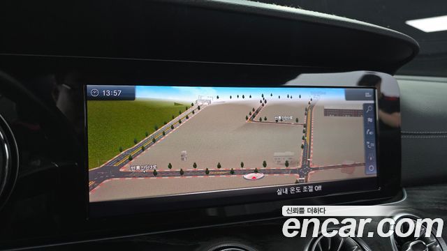 Mercedes-Benz E-Class 2018 — photo 22