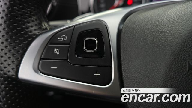 Mercedes-Benz E-Class 2018 — photo 27
