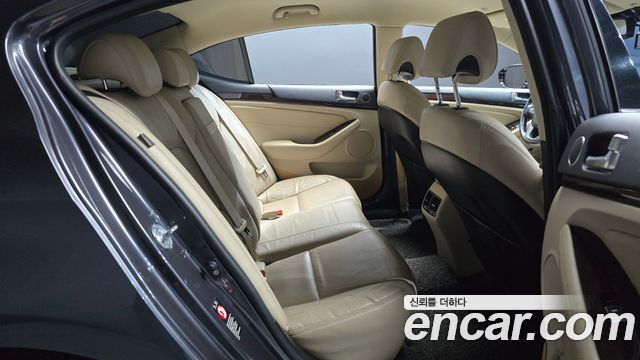 Kia K7 2015 — photo 17
