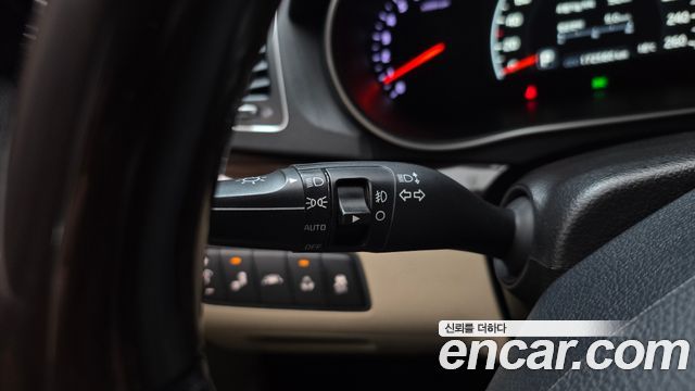 Kia K7 2015 — photo 25