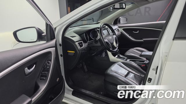 Hyundai i30 2015 — photo 10