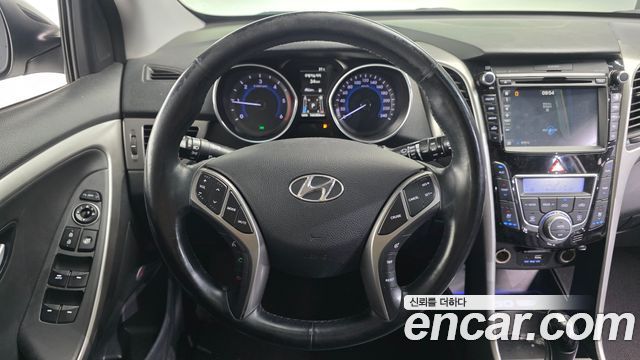 Hyundai i30 2015 — photo 13