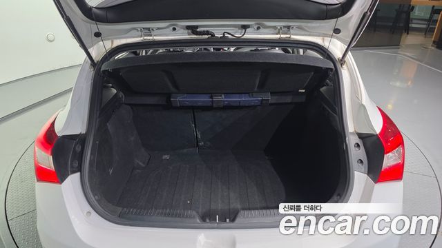 Hyundai i30 2015 — photo 20