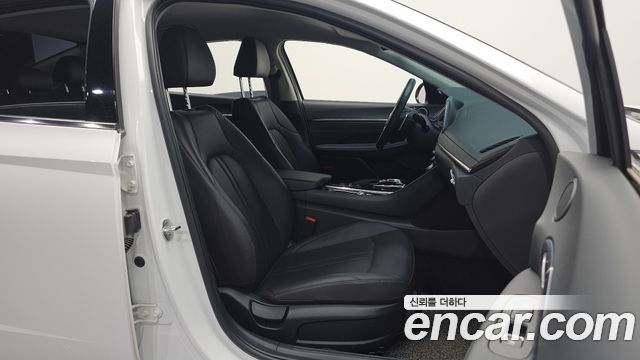 Hyundai Sonata 2022 — photo 13
