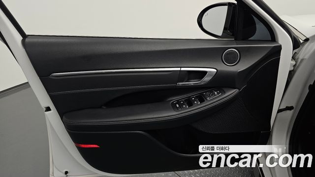 Hyundai Sonata 2022 — photo 14