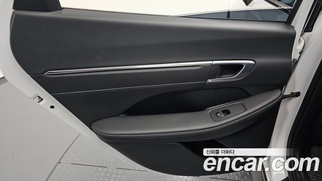 Hyundai Sonata 2022 — photo 15