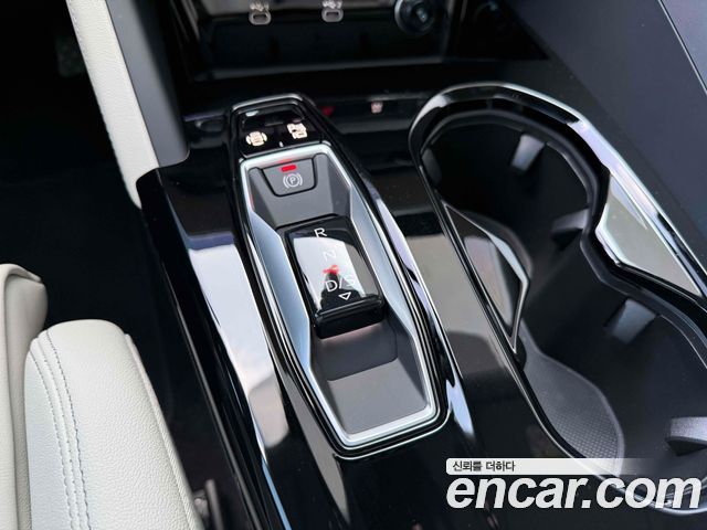 Audi Q5 2025 — photo 9