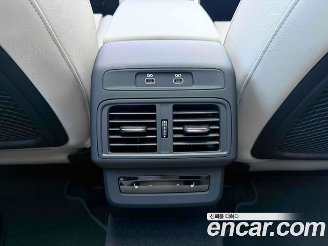 Audi Q5 2025 — photo 16