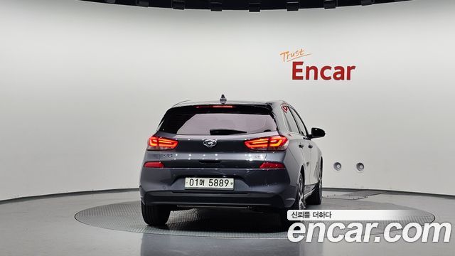Hyundai i30 2018 — photo 4