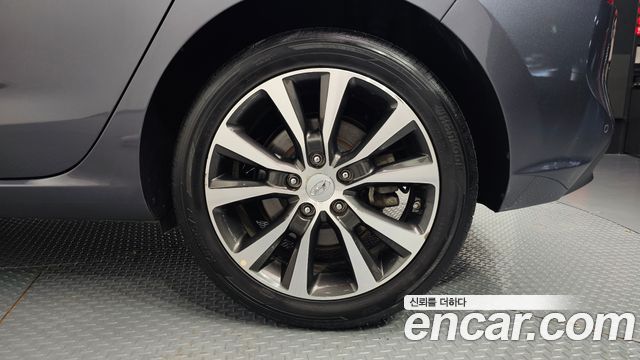 Hyundai i30 2018 — photo 7