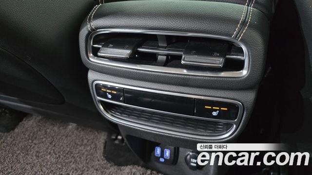Genesis GV80 2021 — photo 31