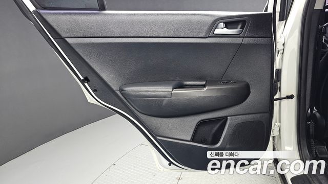 Kia Sportage 2016 — photo 15