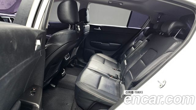 Kia Sportage 2016 — photo 16