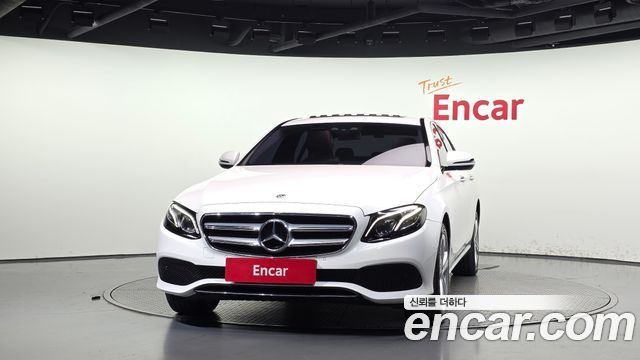 Mercedes-Benz E-Class 2017 — photo 3