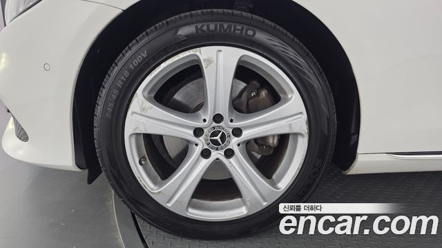 Mercedes-Benz E-Class 2017 — photo 5