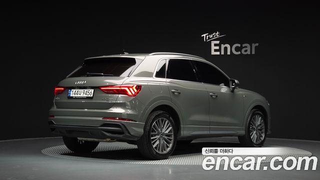 Audi Q3 2023 — photo 2