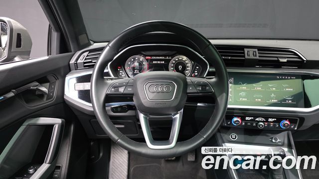 Audi Q3 2023 — photo 19