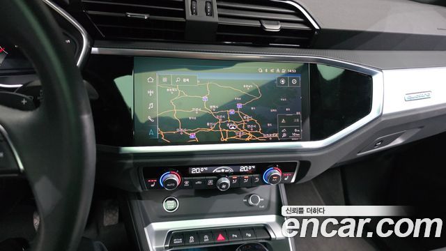Audi Q3 2023 — photo 20