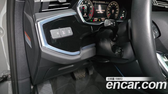 Audi Q3 2023 — photo 28