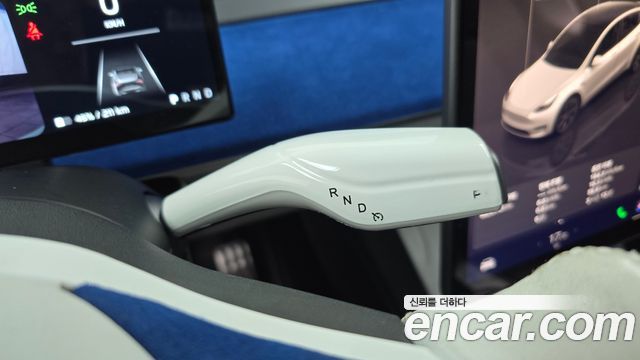 Tesla Model Y 2022 — photo 12