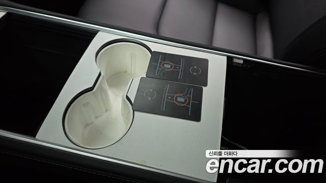 Tesla Model Y 2022 — photo 27