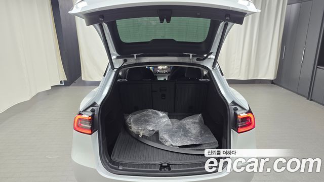 Tesla Model Y 2022 — photo 29