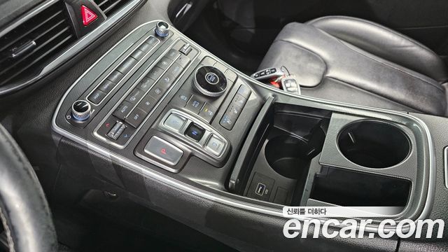 Hyundai Santafe 2021 — photo 9