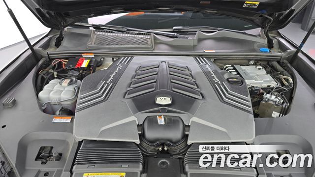 Lamborghini Urus 2022 — photo 6