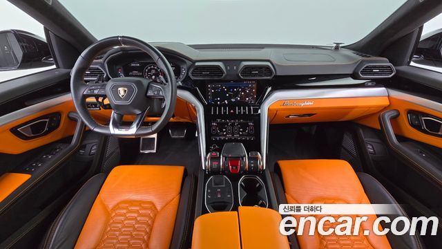 Lamborghini Urus 2022 — photo 10
