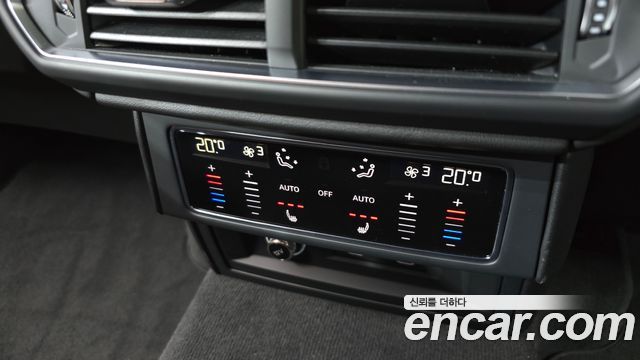 Lamborghini Urus 2022 — photo 33