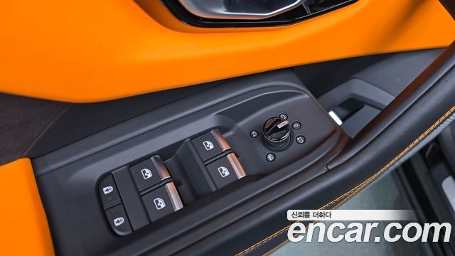 Lamborghini Urus 2022 — photo 37