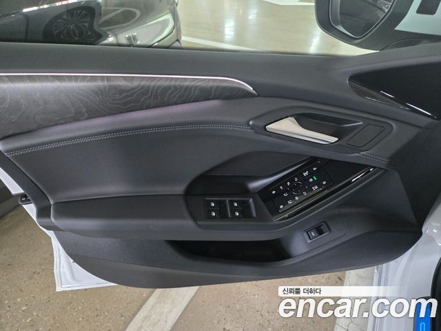 Audi A6 e-Tron 2025 — photo 11