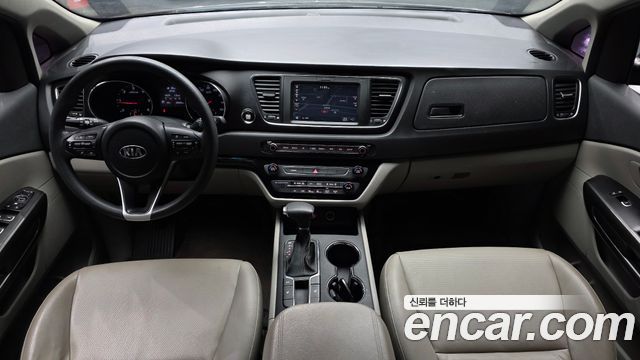 Kia Canival 2019 — photo 10