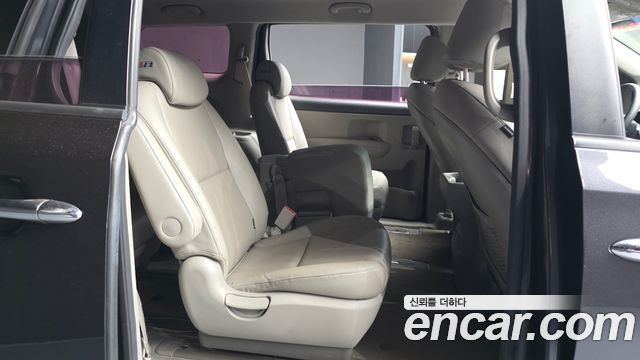 Kia Canival 2019 — photo 18