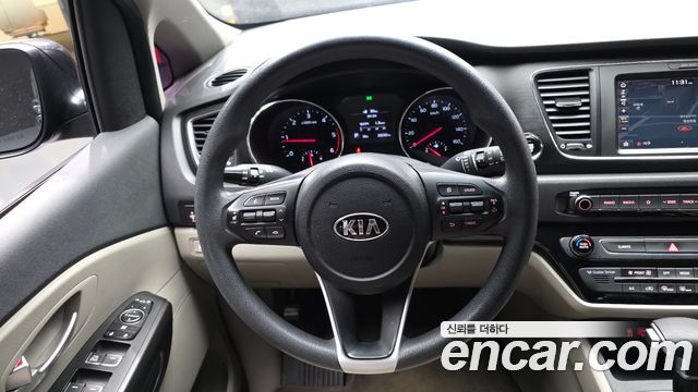 Kia Canival 2019 — photo 19