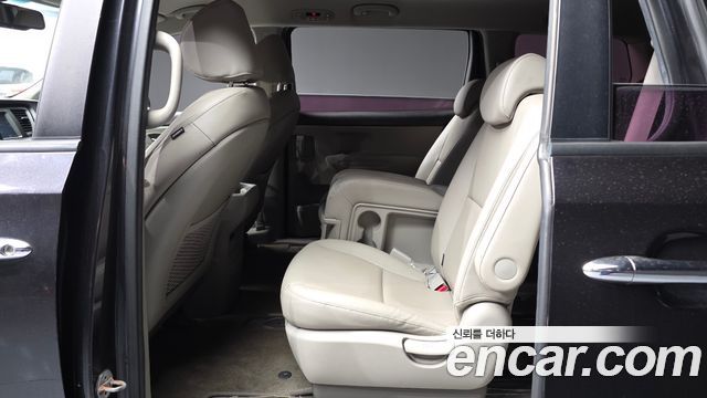Kia Canival 2019 — photo 16